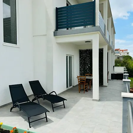 Ivanka Apartman Pag Town